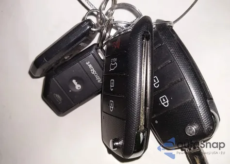 2020 Kia Sportage Lx z USA, uszkodzony, nr VIN KNDPMCAC1L7730590